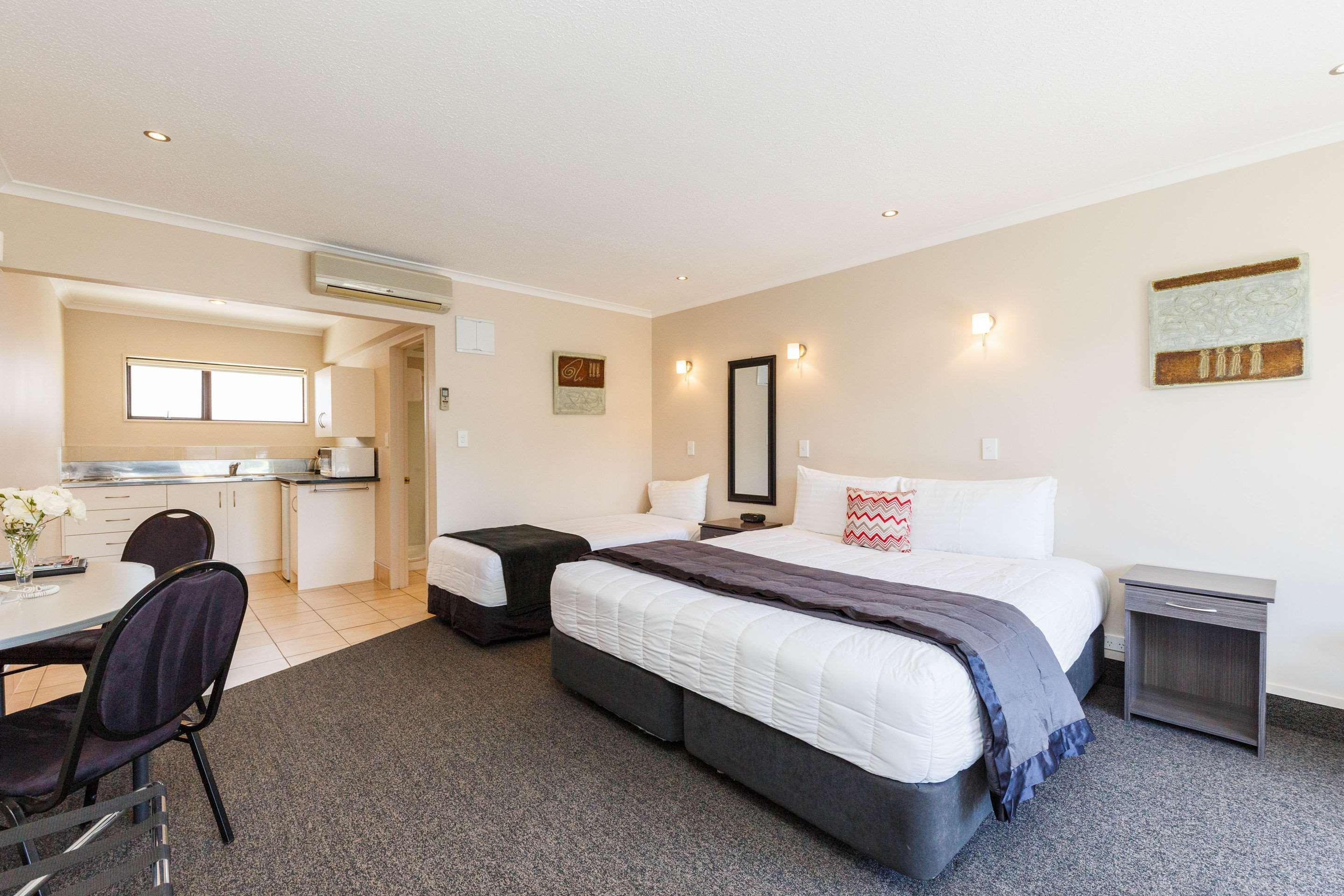 Kauri Court Motel Палмерстън Норт Екстериор снимка