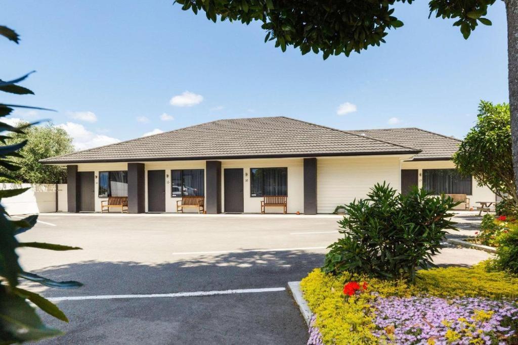 Kauri Court Motel Палмерстън Норт Екстериор снимка