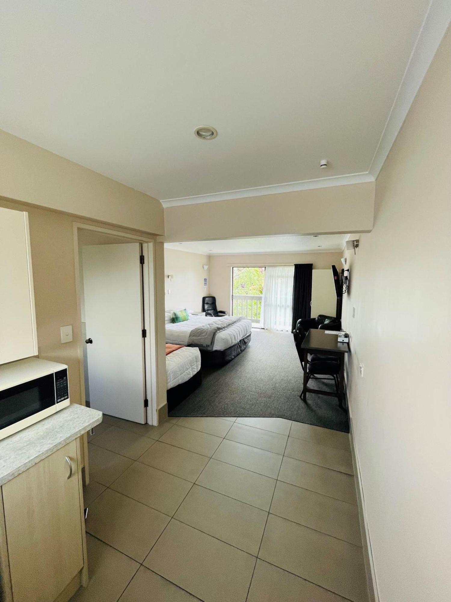 Kauri Court Motel Палмерстън Норт Екстериор снимка