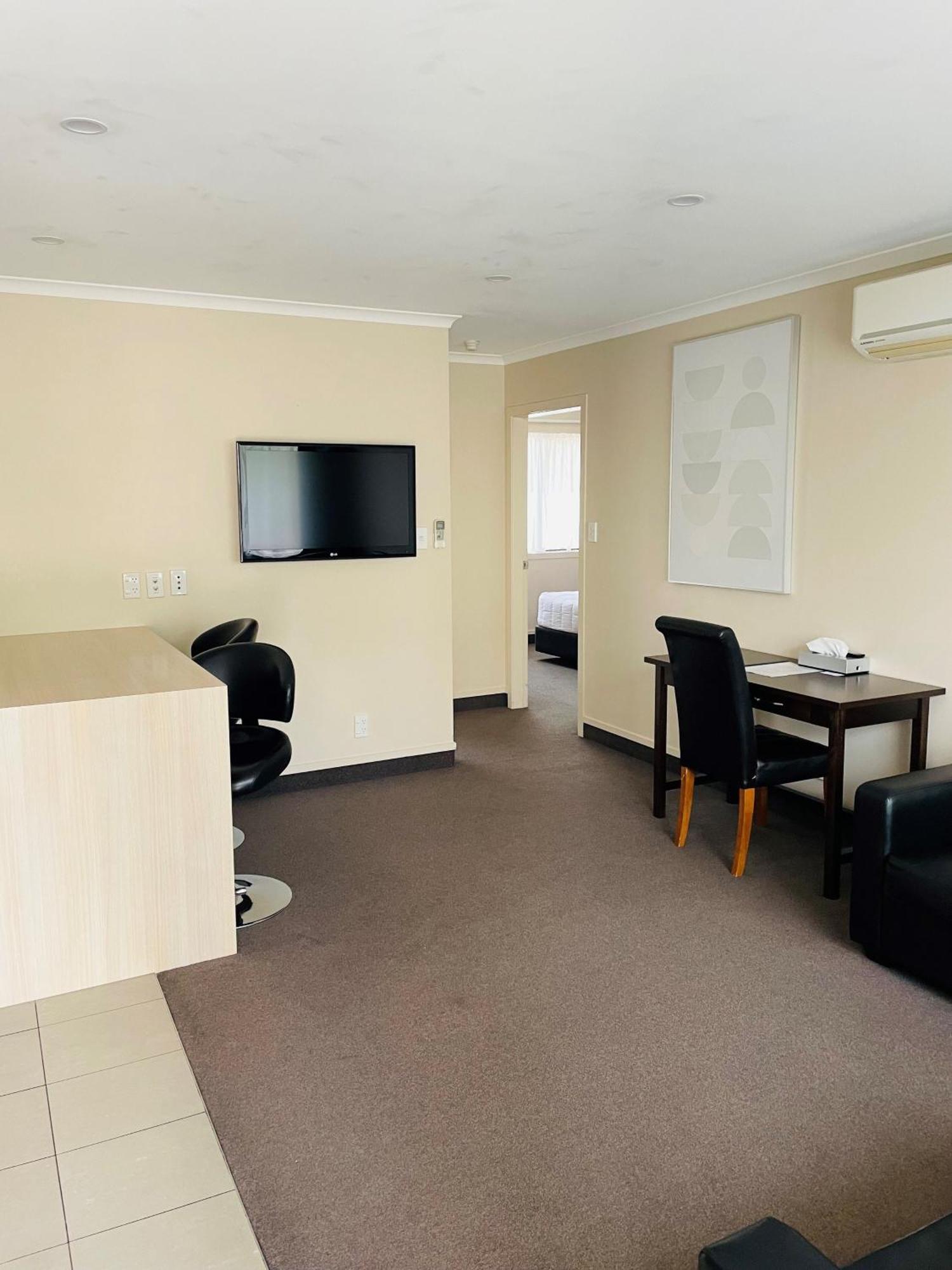 Kauri Court Motel Палмерстън Норт Екстериор снимка