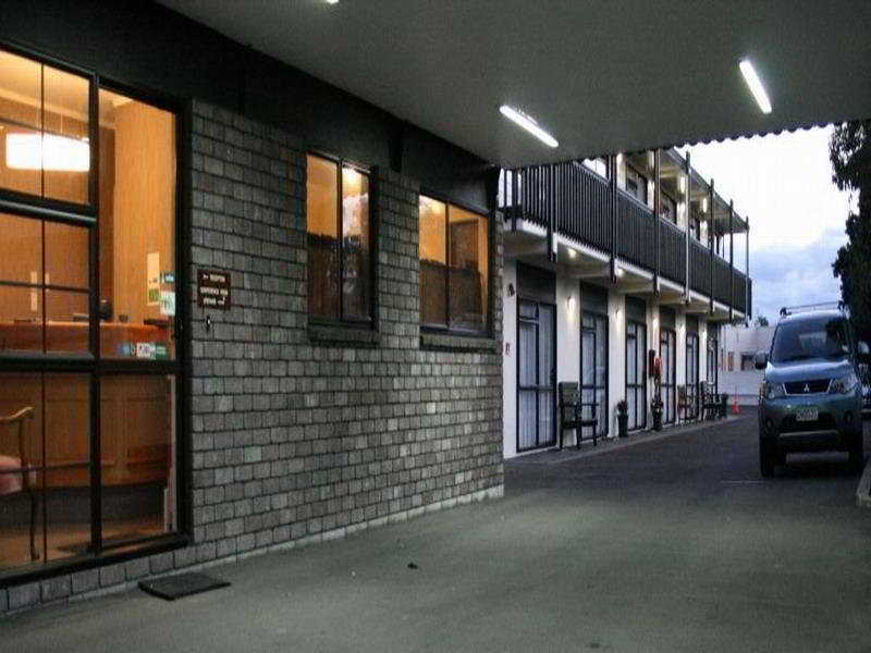 Kauri Court Motel Палмерстън Норт Екстериор снимка